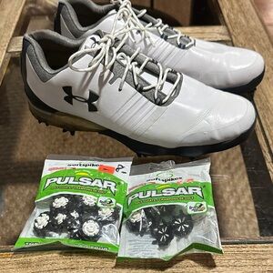 Under Armour White and Black Golf Shoes with Softspikes
